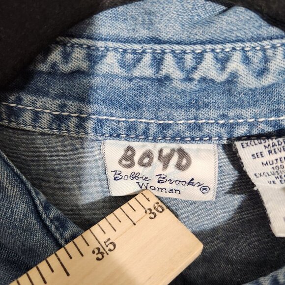 Vintage Bobbie Brooks Shirt Womens 18W 20W Denim Floral Embroidered Button Up 90 - Picture 2 of 12